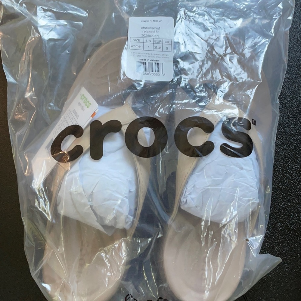 COPY - NWT Crocs Women’s size 7 Capri Flip